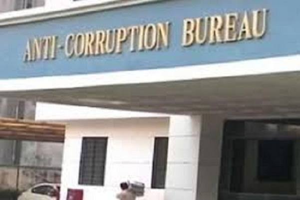 ACB raids ARTO office Kupwara in corruption case | Shaharbeen News ...