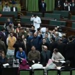 Legislators protest bureaucrats absence in Assembly