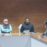 Northern Railway officials, fruit traders discuss roadmap to strengthen transportation of fruits from Kashmir
