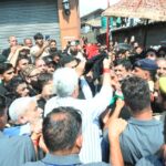 Lieutenant Governor joins Youm-e-Ashura’s Zuljinah procession at Zadibal in SrinagarPays tributes to Hazrat Imam Hussain (AS) and his companions