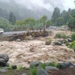 Cloudburst Triggers Flash Flood in Nala Overa, Pahalgam; Power Supply Suspended in Four Areas as Precaution